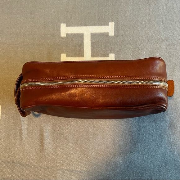 *Made in Italy* Terrida Leather Travel Toiletry Case Zipper - Retail $180 - Picture 5 of 7